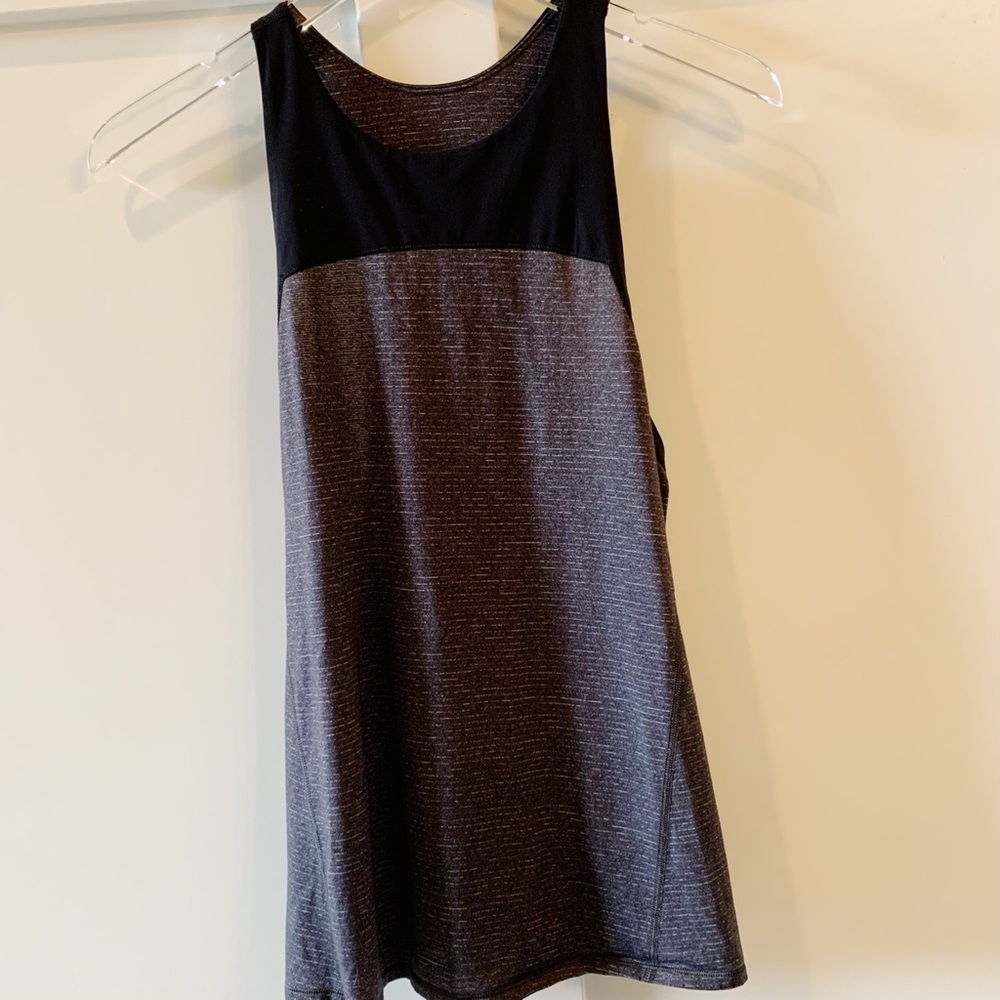 Lululemon Black and Gray Split Back Tank Size 6